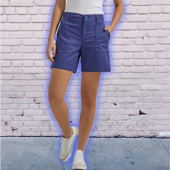 Lee® Women's Mid Rise 7" Utility Short - Picture 7 of 7